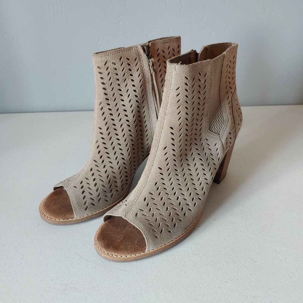 Toms Bootie "EUC" - Picture 2 of 15